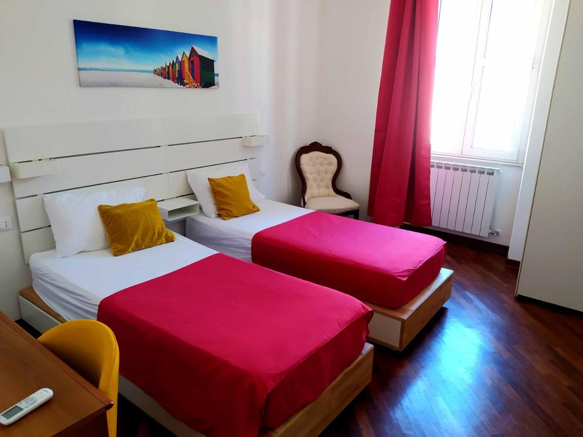 Stanza Con Bagno Ed Accesso Privati Hotel Trieste Exterior photo